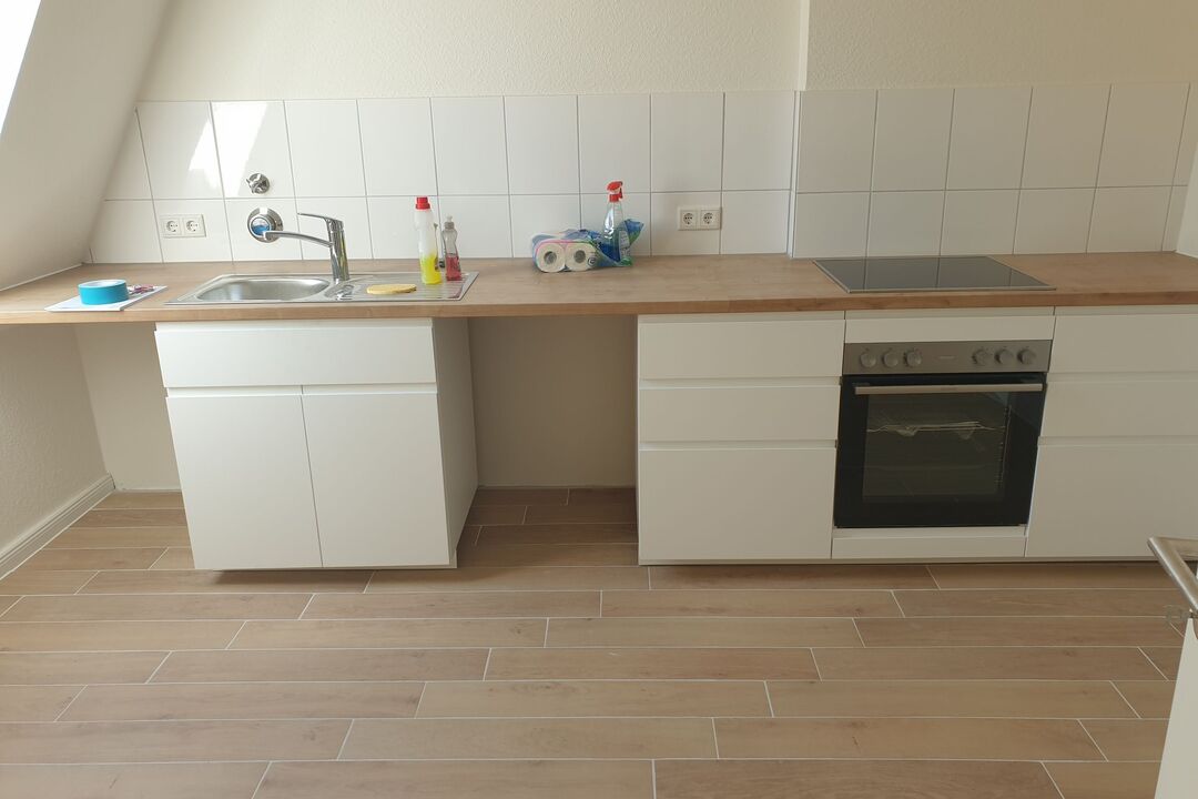 2-Zimmer-Dachgeschoss ! Mitten in der Stadt !!! - Foto 1